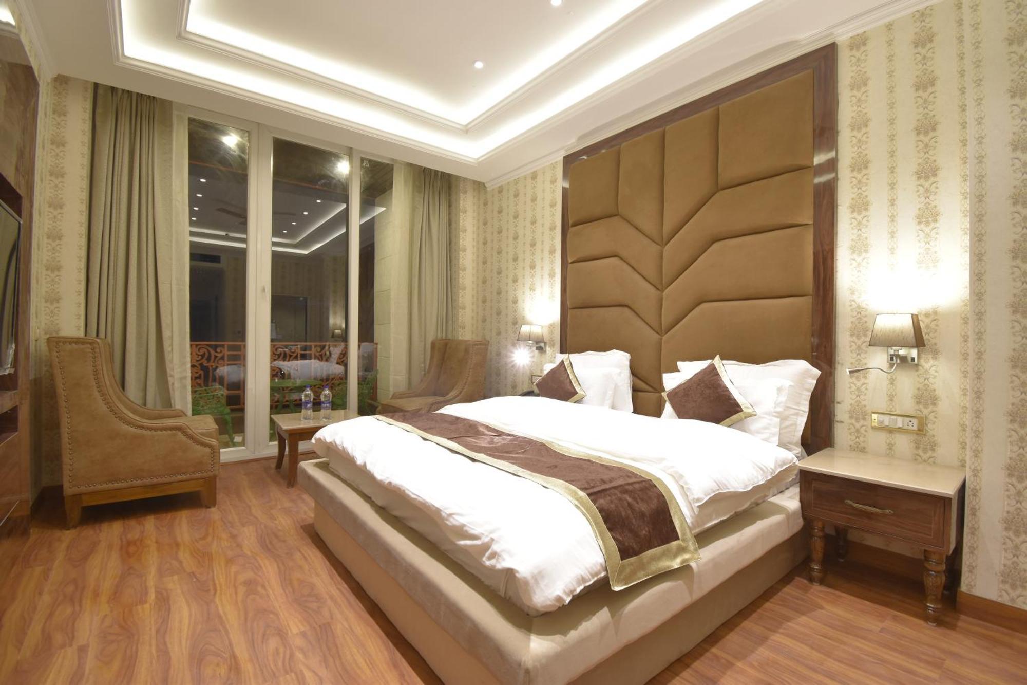 Grand Him Queen Ac Centralized ดารัมซาลา ภายนอก รูปภาพ